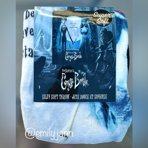Corpse Bride🦋Blanket - Picture 2 of 8